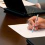 英文契約書の署名方法|サインや日付の書き方について解説